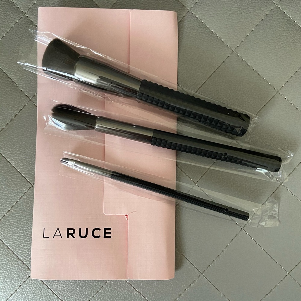 Laruce Beauty on the go set